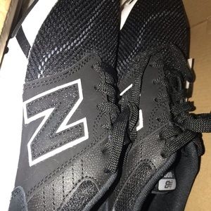 Brand new never worn 8.5 Black New Balances